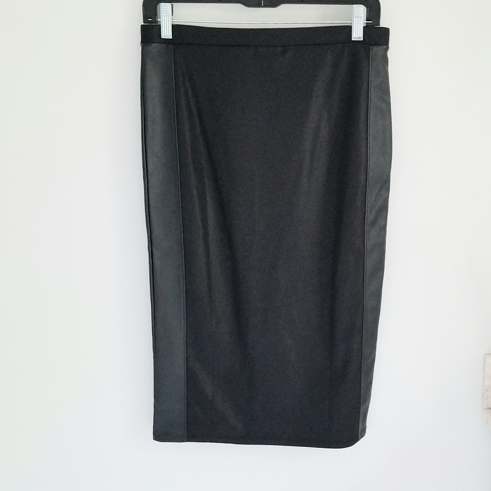 Trouve skirt faux leather trim